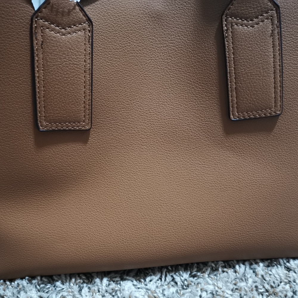 Handbag - Picture 2 of 5